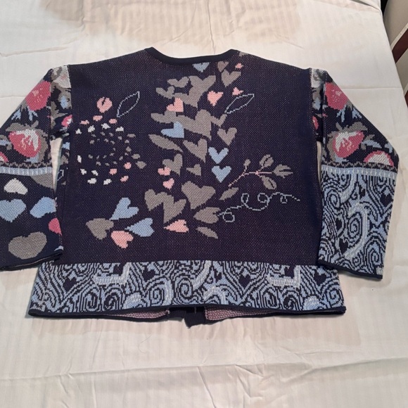 Grannycore, Cozy cabin Coldwater Creek Heart and Floral Patterned Jacket, PS - Picture 2 of 4